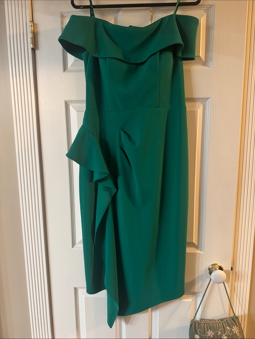 Betsy & Adam One-Shoulder Ruffle Midi Dress in Emerald